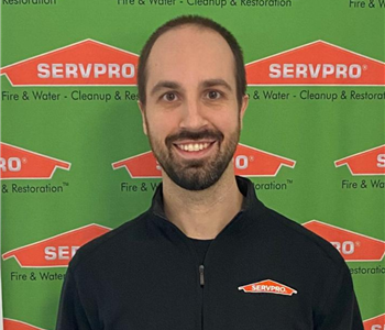 male SERVPRO Employee